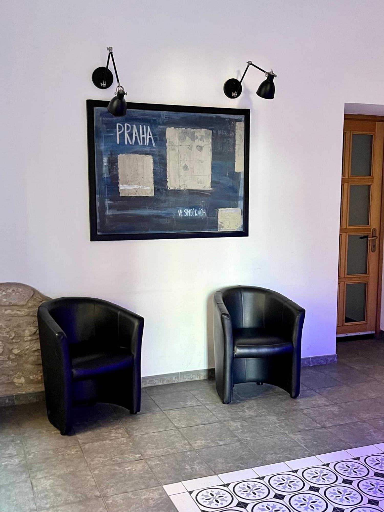 City Centre Apartment With Parking Прага Екстериор снимка
