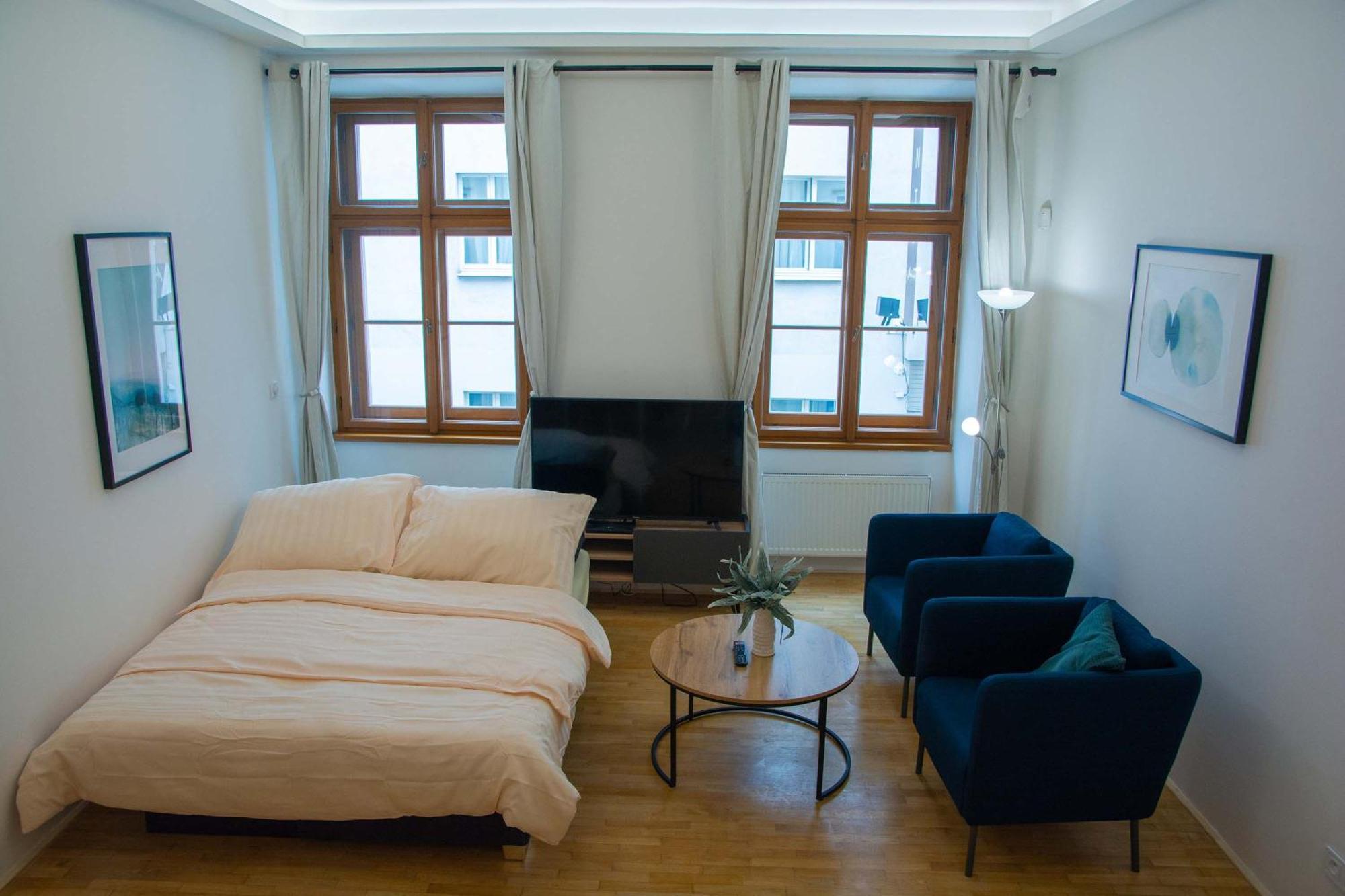 City Centre Apartment With Parking Прага Екстериор снимка